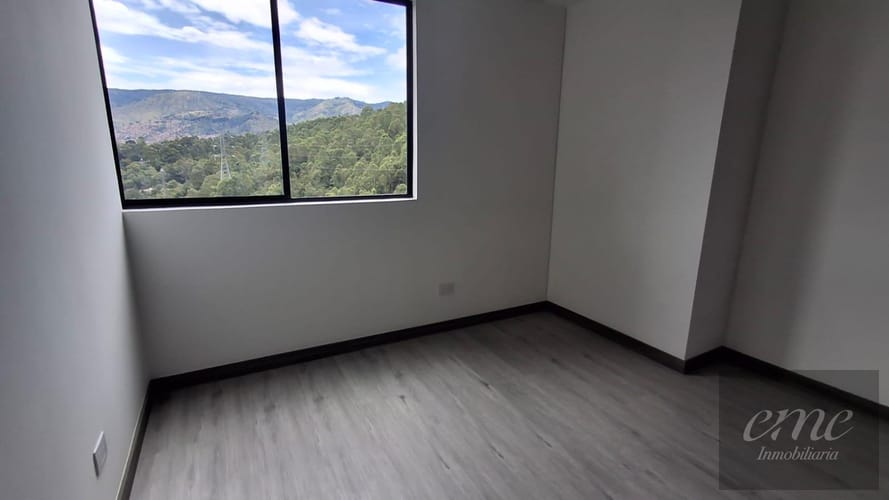 Apartamento de 2 alcobas en arriendo en Asomadera No.2, Medellín, 71 m² · foto 11 de 15