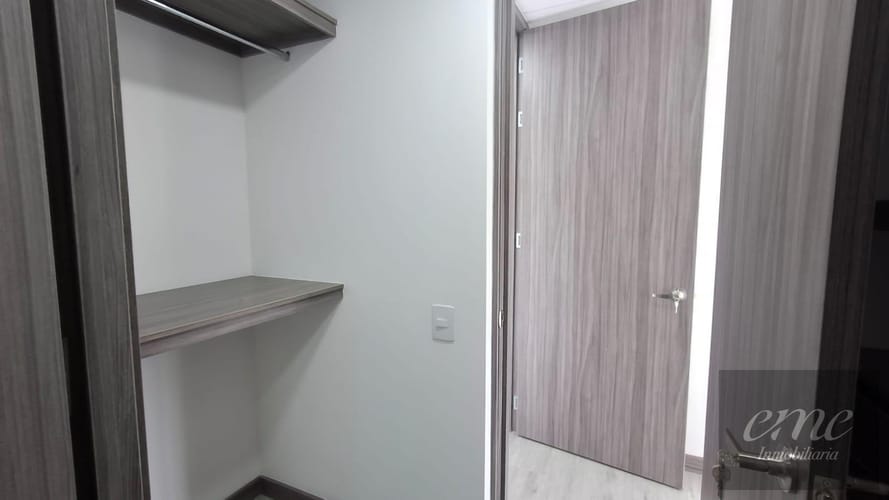 Apartamento de 2 alcobas en arriendo en Asomadera No.2, Medellín, 71 m² · foto 13 de 15