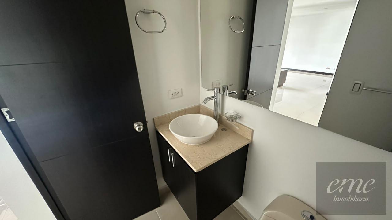 1BR Apartment in El tesoro (61 m²) - 2