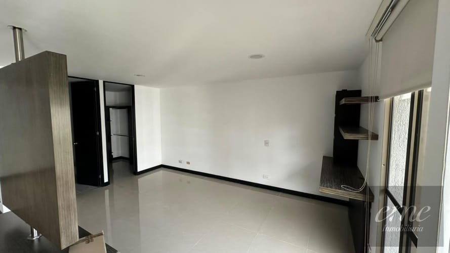 Apartaestudio en arriendo en El Tesoro, Medellín, 61 m² · foto 6 de 15