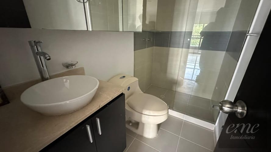 Apartaestudio en arriendo en El Tesoro, Medellín, 61 m² · foto 9 de 15