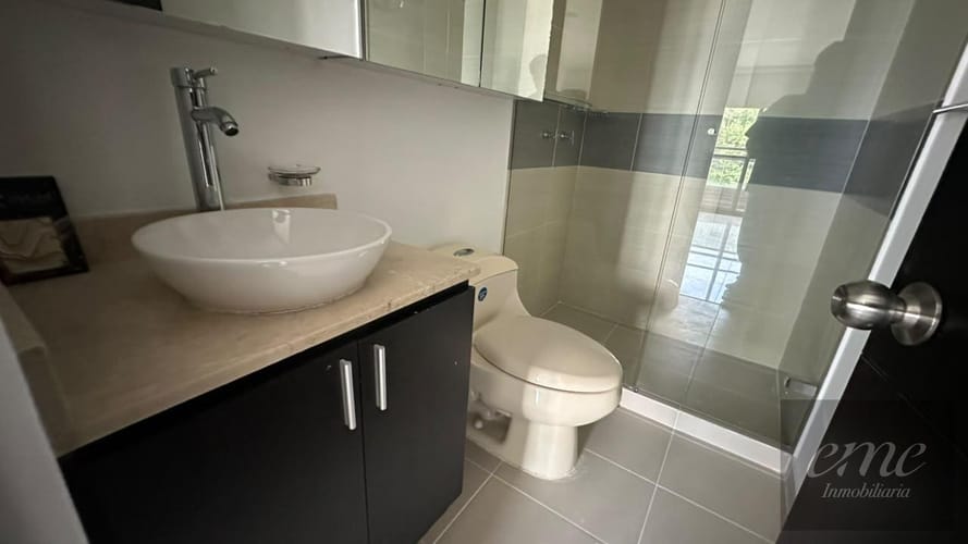 Apartaestudio en arriendo en El Tesoro, Medellín, 61 m² · foto 10 de 15