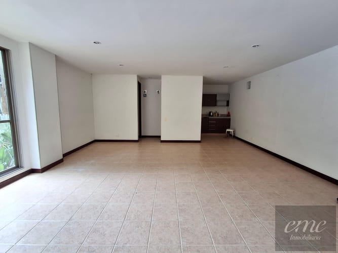 Apartamento de 3 alcobas en arriendo en El Diamante 2, Medellín, 84 m² · foto 2 de 24