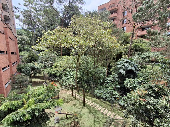 Apartamento de 3 alcobas en arriendo en El Diamante 2, Medellín, 84 m² · foto 5 de 24