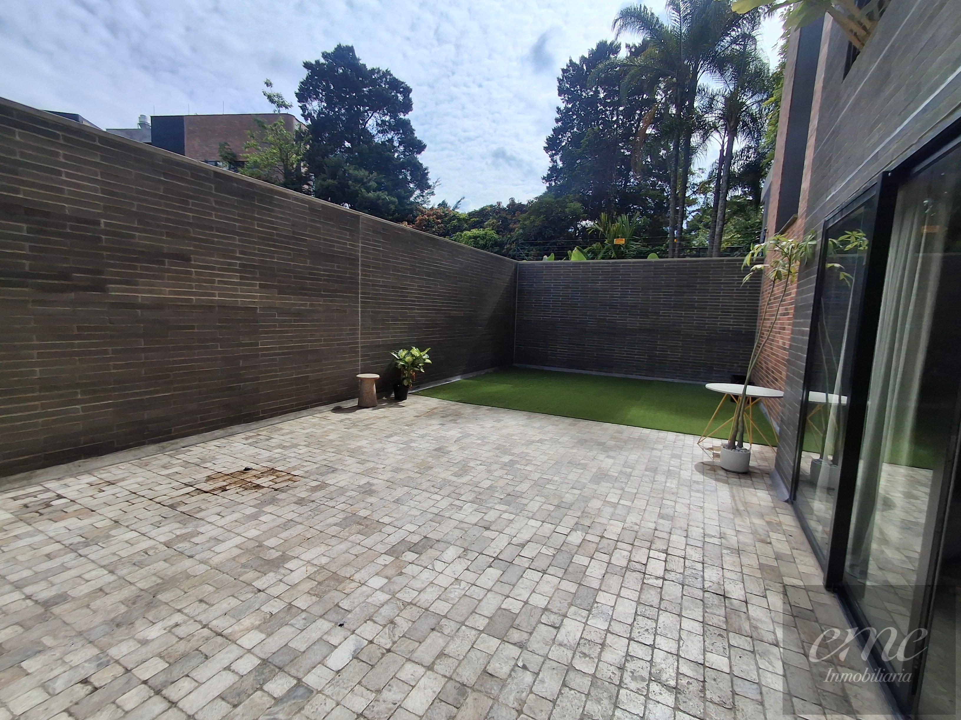 Apartamento en venta en El Campestre, Medellín · foto 2 de 24