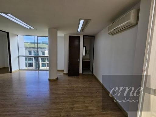 Oficina en arriendo en Los Balsos, Medellín, 75 m² · foto 7 de 12