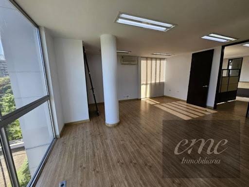 Oficina en arriendo en Los Balsos, Medellín, 75 m² · foto 8 de 12