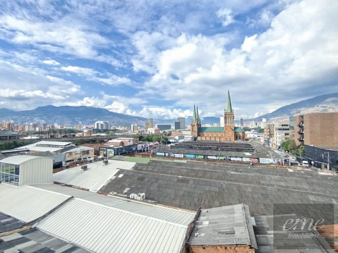 Bodega en arriendo en Perpetuo Socorro, Medellín, 3000 m² · foto 20 de 24