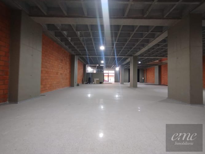 Bodega en arriendo en Perpetuo Socorro, Medellín, 3000 m² · foto 24 de 24