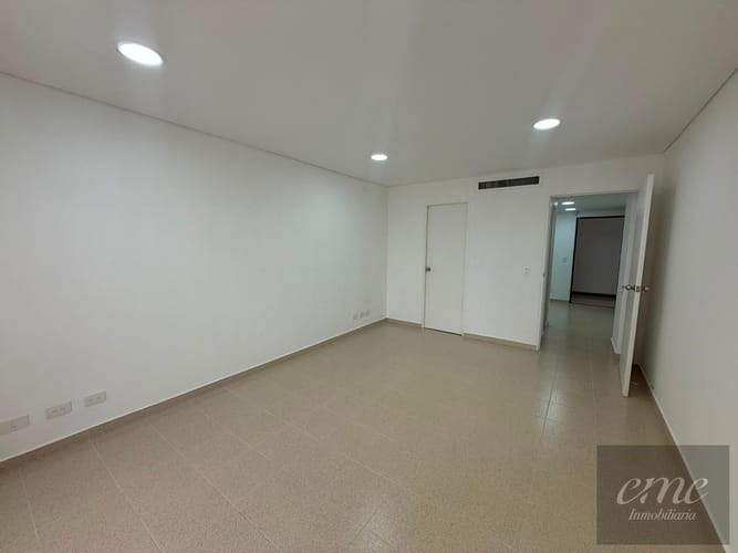 Oficina en arriendo en Patio Bonito, Medellín, 37 m² · foto 7 de 11