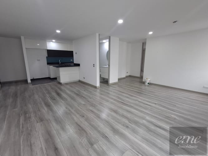 Apartamento de 2 alcobas en arriendo en Los Balsos, Medellín, 86 m² · foto 7 de 17