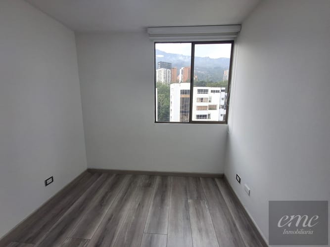 Apartamento de 2 alcobas en arriendo en Los Balsos, Medellín, 86 m² · foto 8 de 17