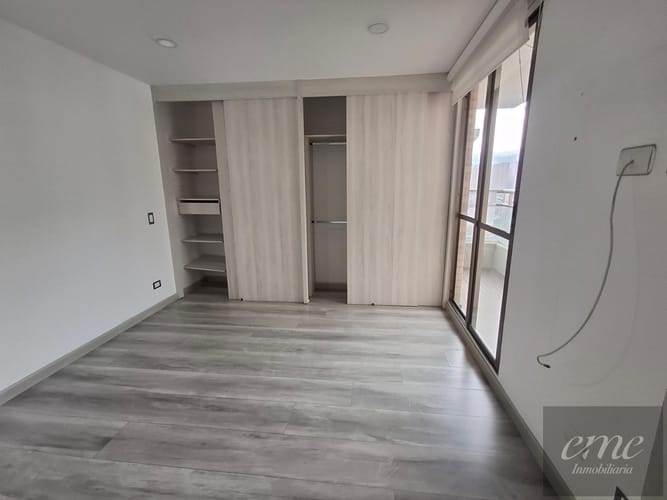Apartamento de 2 alcobas en arriendo en Los Balsos, Medellín, 86 m² · foto 10 de 17