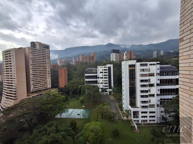 Apartamento de 2 alcobas en arriendo en Los Balsos, Medellín, 86 m² · foto 13 de 17