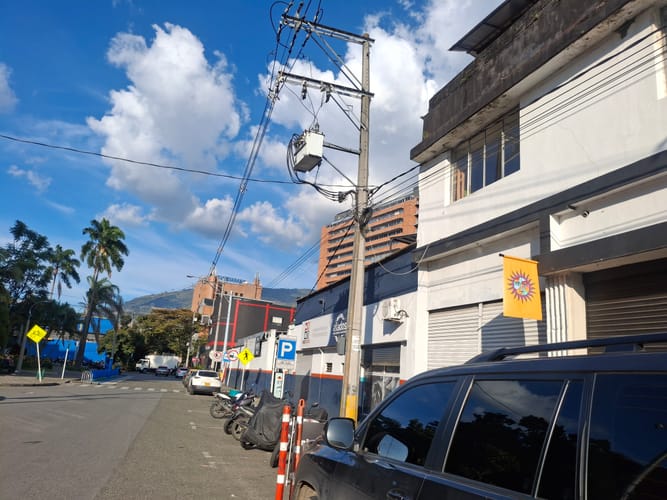 Bodega en arriendo en Perpetuo Socorro, Medellín, 324 m² · foto 3 de 21