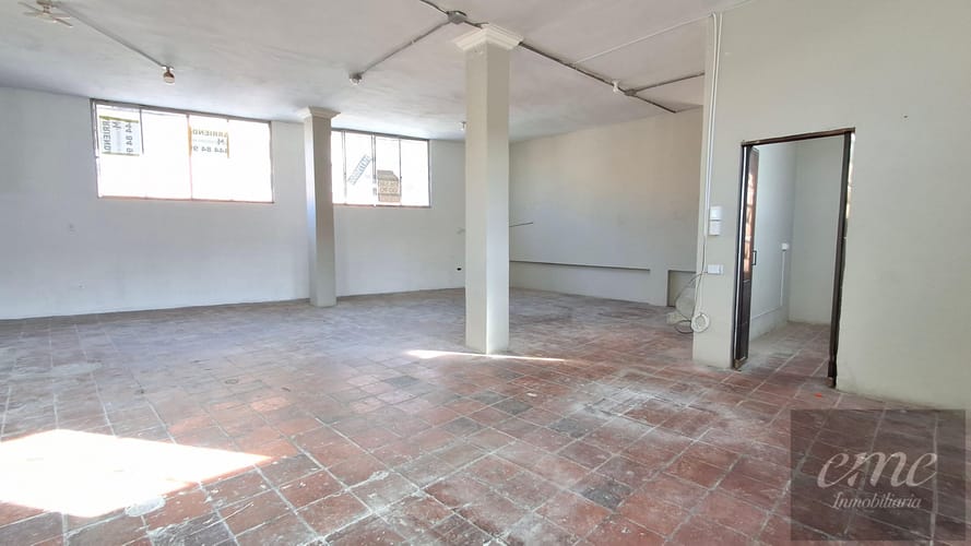Bodega en arriendo en Perpetuo Socorro, Medellín, 324 m² · foto 6 de 21