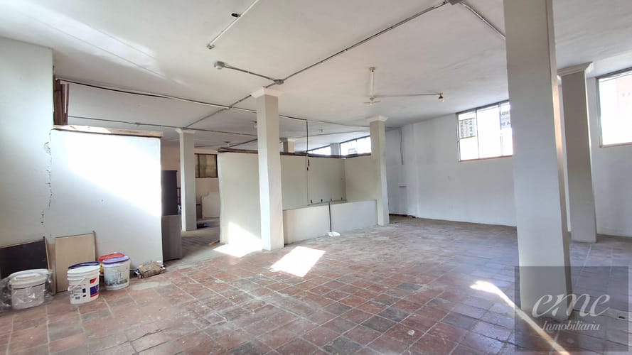 Bodega en arriendo en Perpetuo Socorro, Medellín, 324 m² · foto 8 de 21
