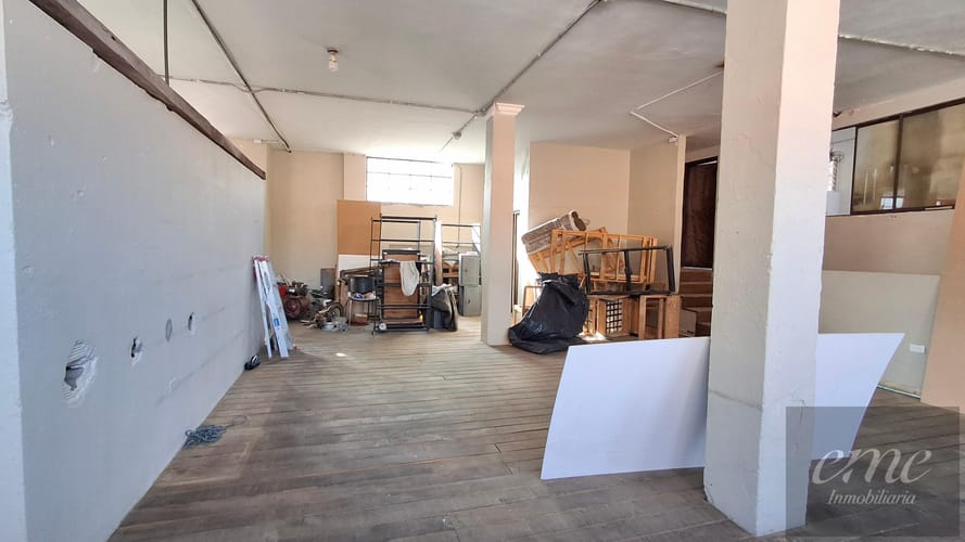 Bodega en arriendo en Perpetuo Socorro, Medellín, 324 m² · foto 15 de 21