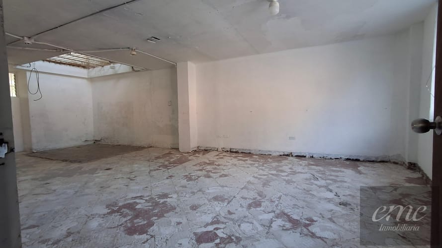 Bodega en arriendo en Perpetuo Socorro, Medellín, 324 m² · foto 17 de 21