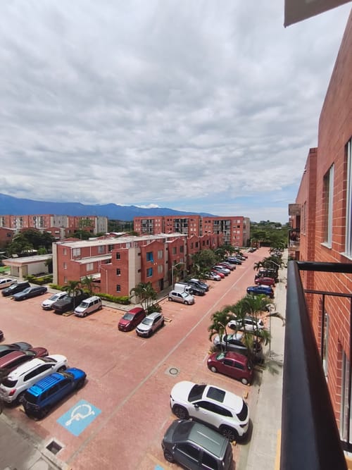 Apartamento de 3 alcobas en venta en Picaleña Y Mirolindo, Ibagué, 74 m² · foto 2 de 24