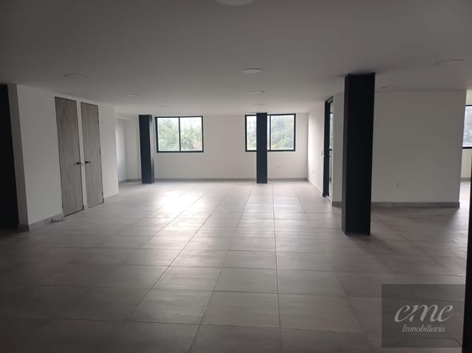 Bodega en arriendo en Belén, Medellín, 205 m² · foto 5 de 8
