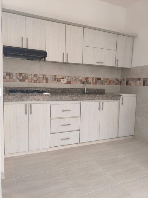 Apartamento de 3 alcobas en venta en Picaleña Y Mirolindo, Ibagué, 74 m² · foto 6 de 24