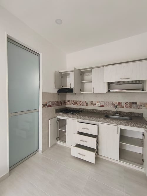 Apartamento de 3 alcobas en venta en Picaleña Y Mirolindo, Ibagué, 74 m² · foto 7 de 24