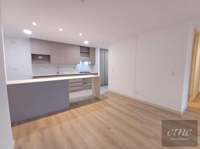 Apartamento de 3 alcobas en venta en La Inmaculada, Envigado, 99 m² · foto 2 de 22