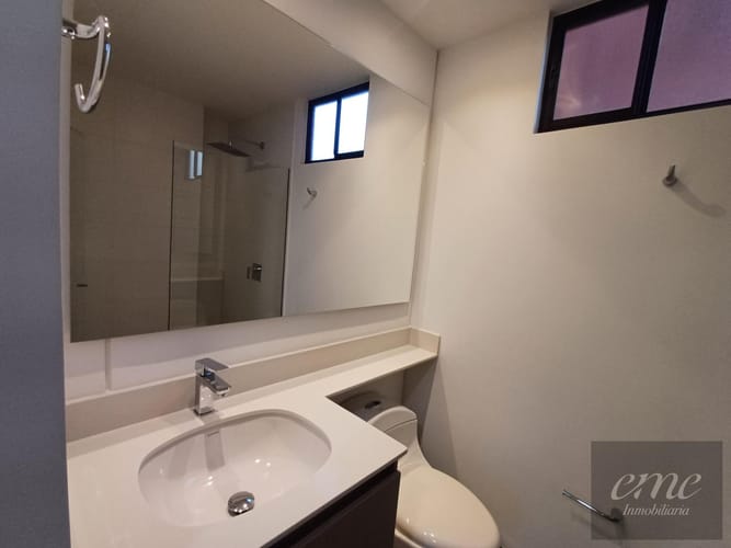 Apartamento de 3 alcobas en venta en La Inmaculada, Envigado, 99 m² · foto 3 de 22