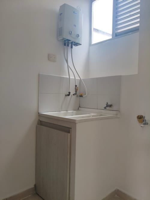 Apartamento de 3 alcobas en venta en Picaleña Y Mirolindo, Ibagué, 74 m² · foto 9 de 24