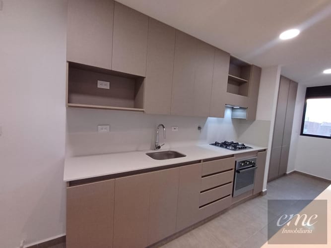 Apartamento de 3 alcobas en venta en La Inmaculada, Envigado, 99 m² · foto 4 de 22