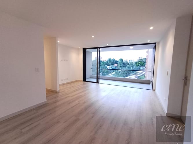Apartamento de 3 alcobas en venta en La Inmaculada, Envigado, 99 m² · foto 5 de 22