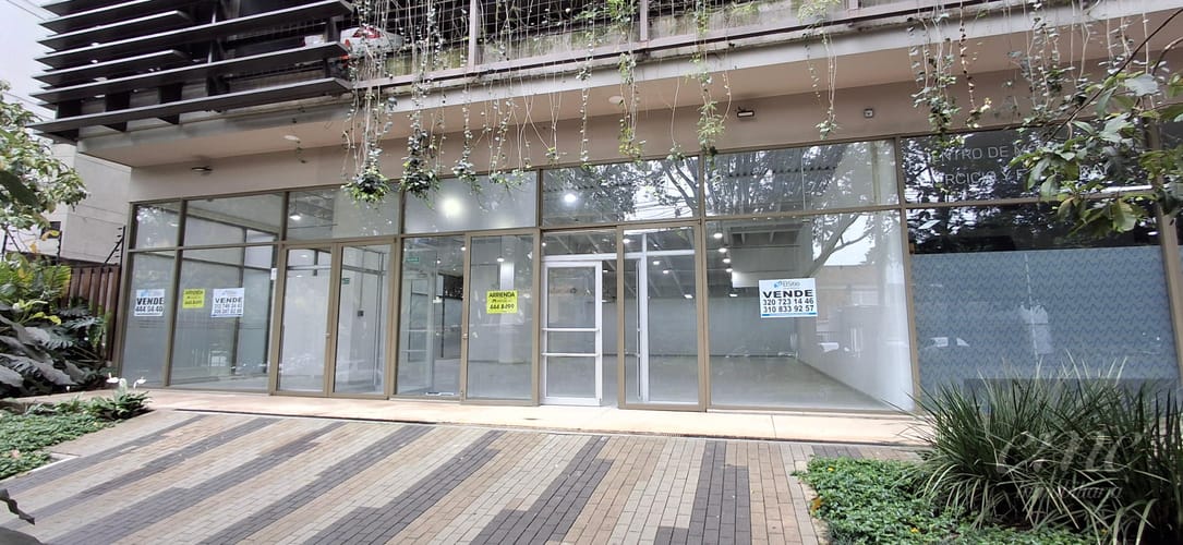 Local en venta en La Orquidea, Envigado, 258 m² · foto 2 de 9