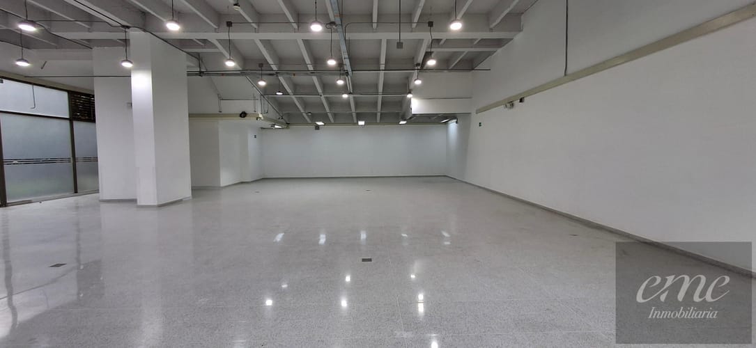 Local en venta en La Orquidea, Envigado, 258 m² · foto 3 de 9