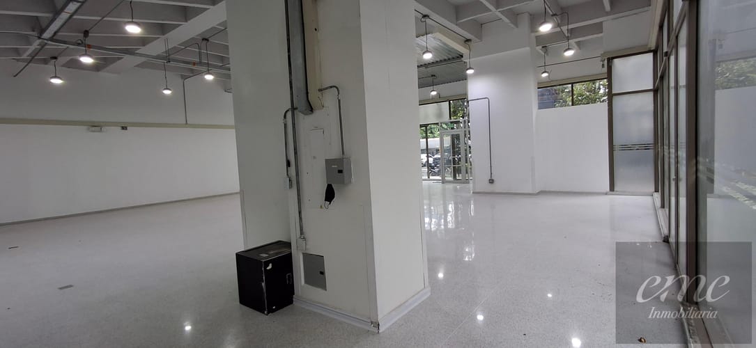Local en venta en La Orquidea, Envigado, 258 m² · foto 7 de 9