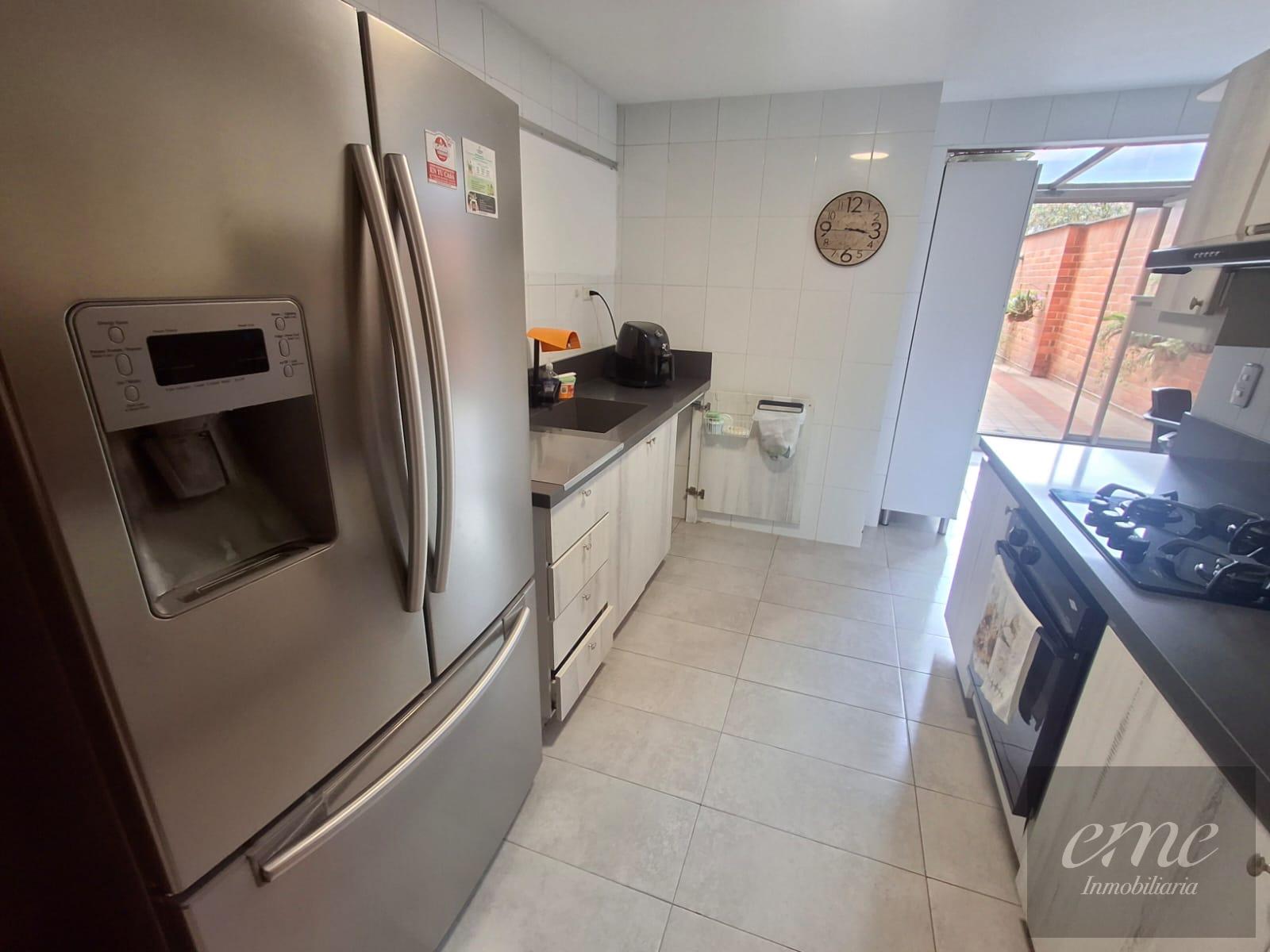Apartamento en arriendo en La Florida, Medellín · foto 3 de 24