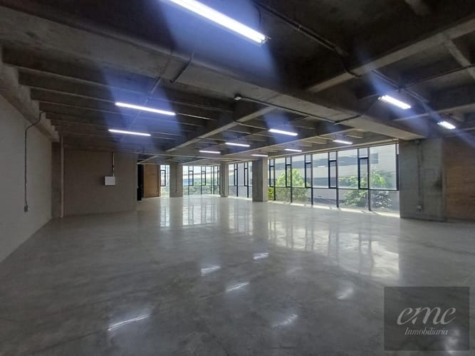 Bodega en arriendo en El Carmelo, Itagüí, 315 m² · foto 12 de 18