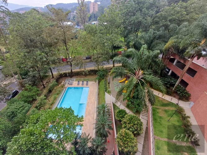 Apartamento de 2 alcobas en arriendo en El Tesoro, Medellín, 150 m² · foto 2 de 24
