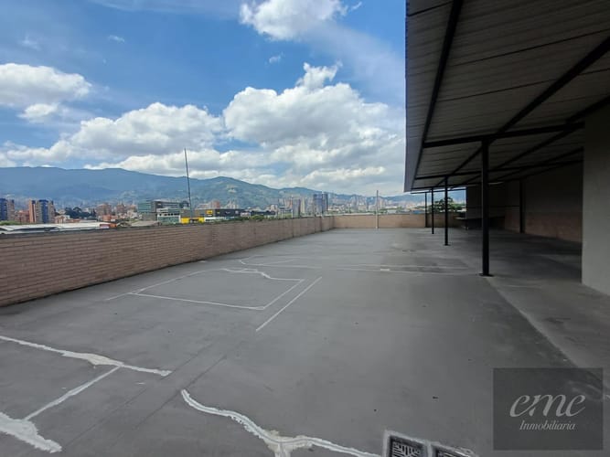 Bodega en arriendo en El Carmelo, Itagüí, 315 m² · foto 16 de 18