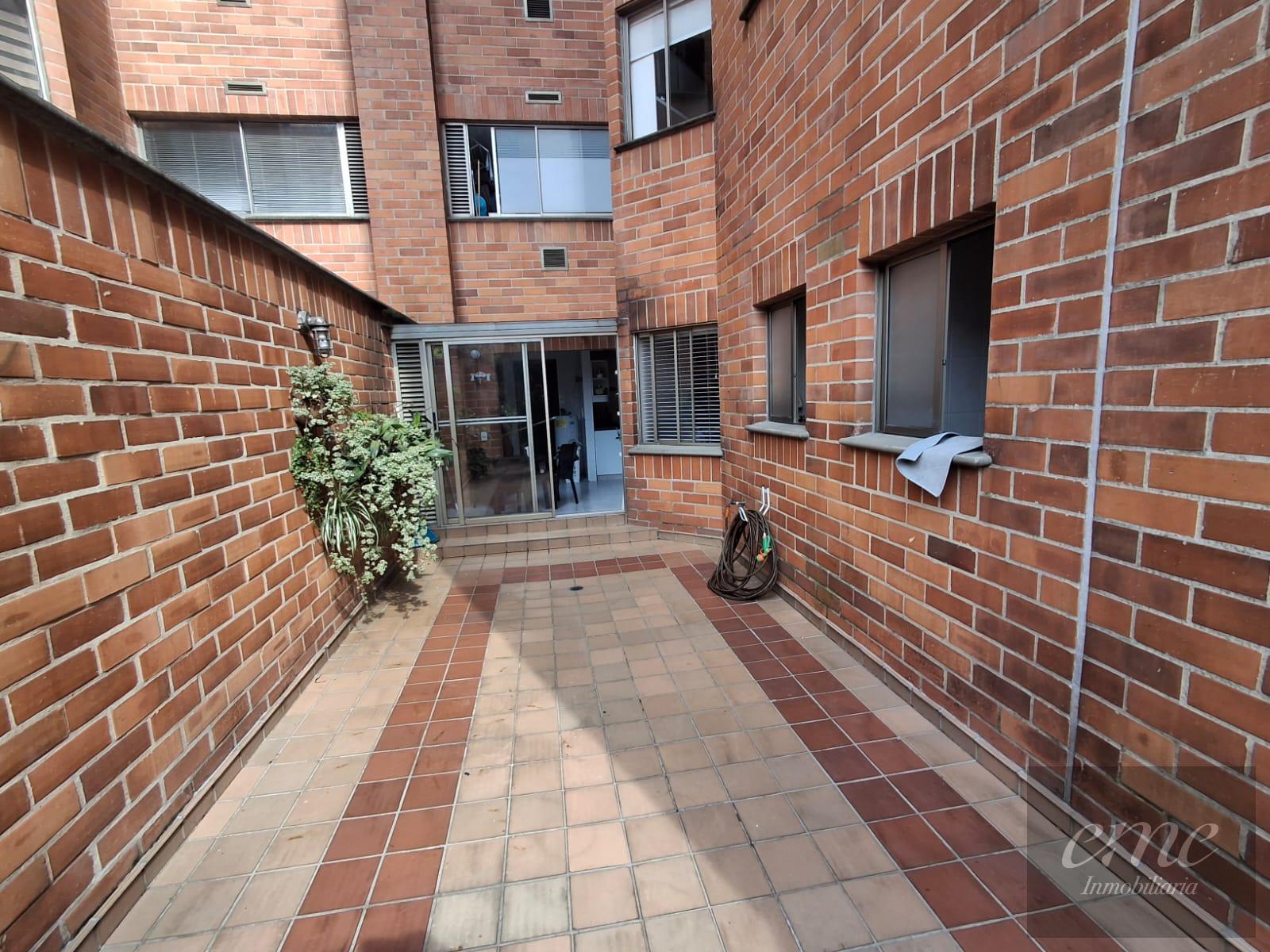 Apartamento en arriendo en La Florida, Medellín · foto 8 de 24