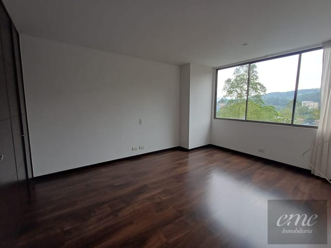 Apartamento de 2 alcobas en arriendo en El Tesoro, Medellín, 150 m² · foto 8 de 24