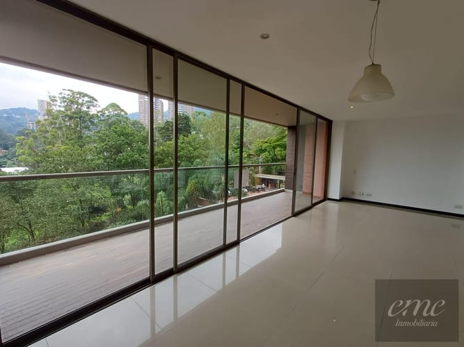 Apartamento de 2 alcobas en arriendo en El Tesoro, Medellín, 150 m² · foto 9 de 24