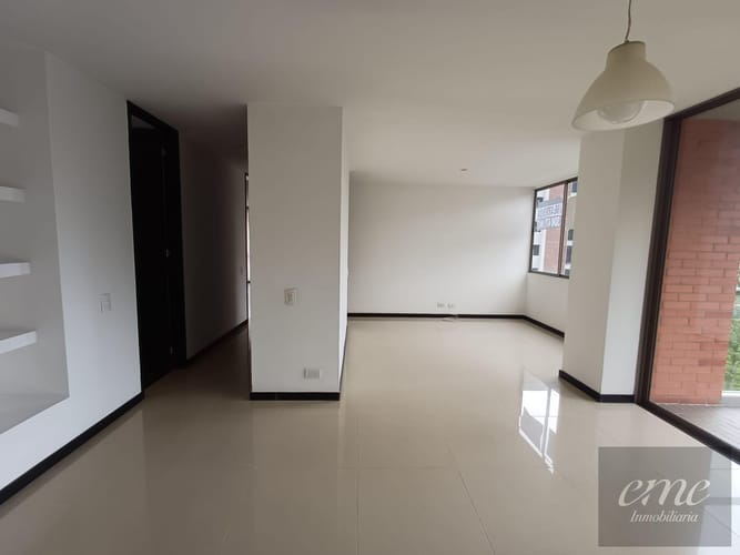 Apartamento de 2 alcobas en arriendo en El Tesoro, Medellín, 150 m² · foto 11 de 24