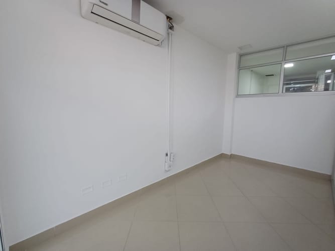 Oficina en arriendo en Laureles, Medellín, 85 m² · foto 7 de 14