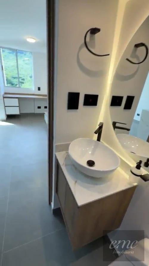 Apartamento de 2 alcobas en venta en Zona Industrial 3, Bello, 58 m² · foto 7 de 13
