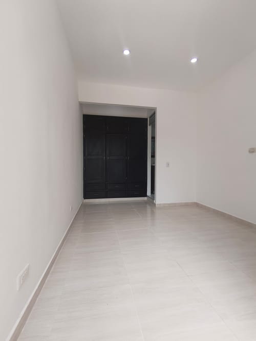 Apartamento de 3 alcobas en venta en Picaleña Y Mirolindo, Ibagué, 74 m² · foto 18 de 24