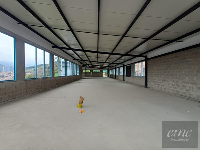 Bodega en arriendo en Cucaracho, Medellín, 500 m² · foto 2 de 17