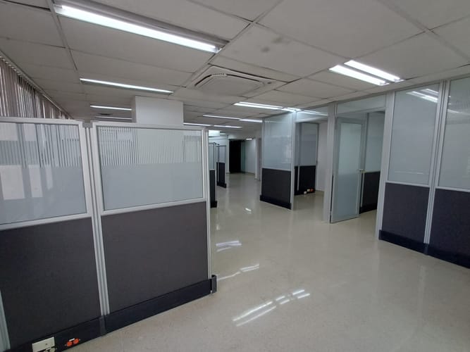 Oficina en arriendo en Patio Bonito, Medellín, 138 m² · foto 5 de 17