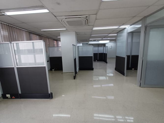 Oficina en arriendo en Patio Bonito, Medellín, 138 m² · foto 7 de 17