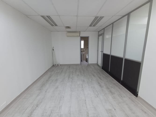 Oficina en arriendo en Patio Bonito, Medellín, 138 m² · foto 9 de 17